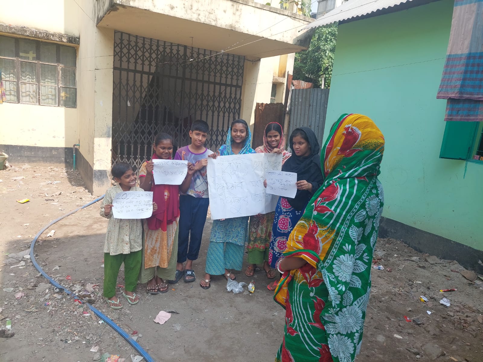 Kids in Mohakhali spreading awareness against child labor 2