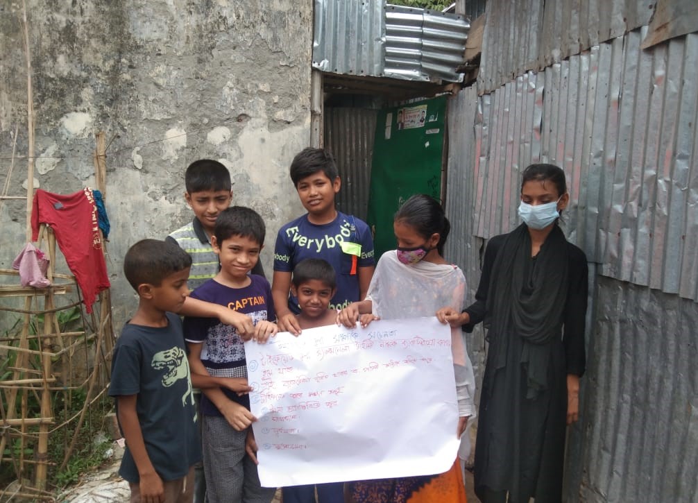 Children in Mohakhali made posters on typhoid awareness 3