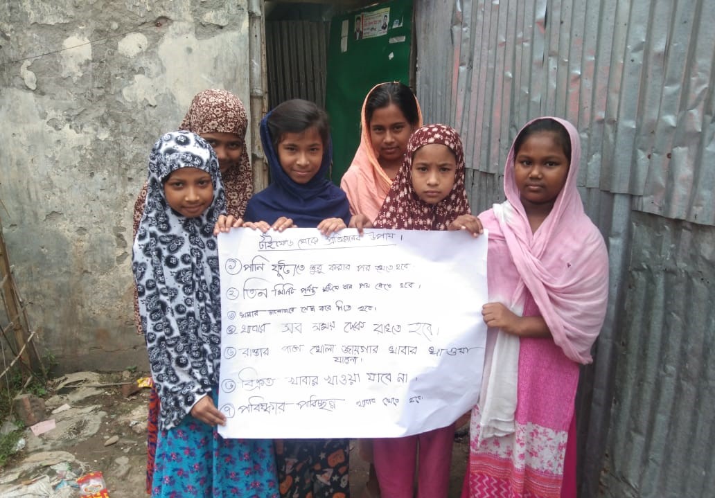 Children in Mohakhali made posters on typhoid awareness 4