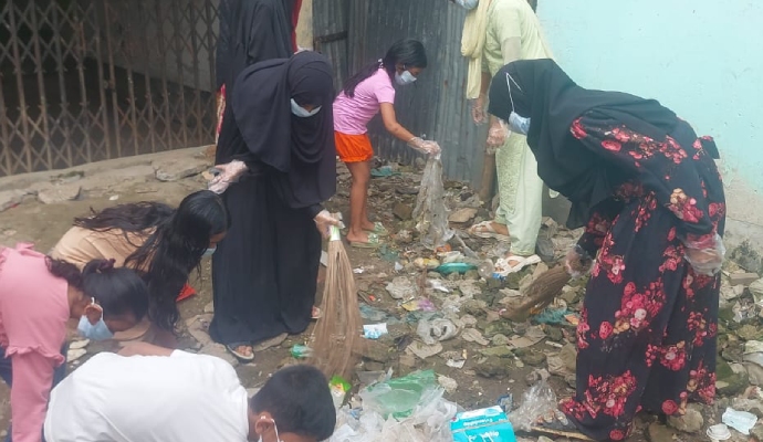 kids in mohakhali participated in the cleaning