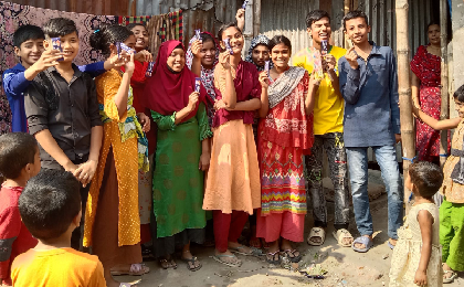 Kids in Mohakhali received prizes