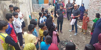 Mr Evan Talking with the kids