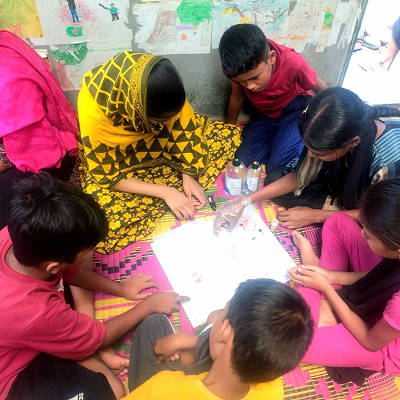 Kids in Mirpur participated in the resin art workshop by Shapla Foundation