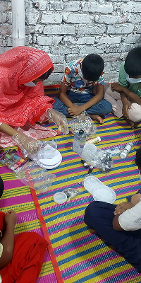 Kids in Mohakhali participated in the resin art workshop by Shapla Foundation