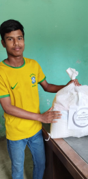 Shakil received ramadan food package